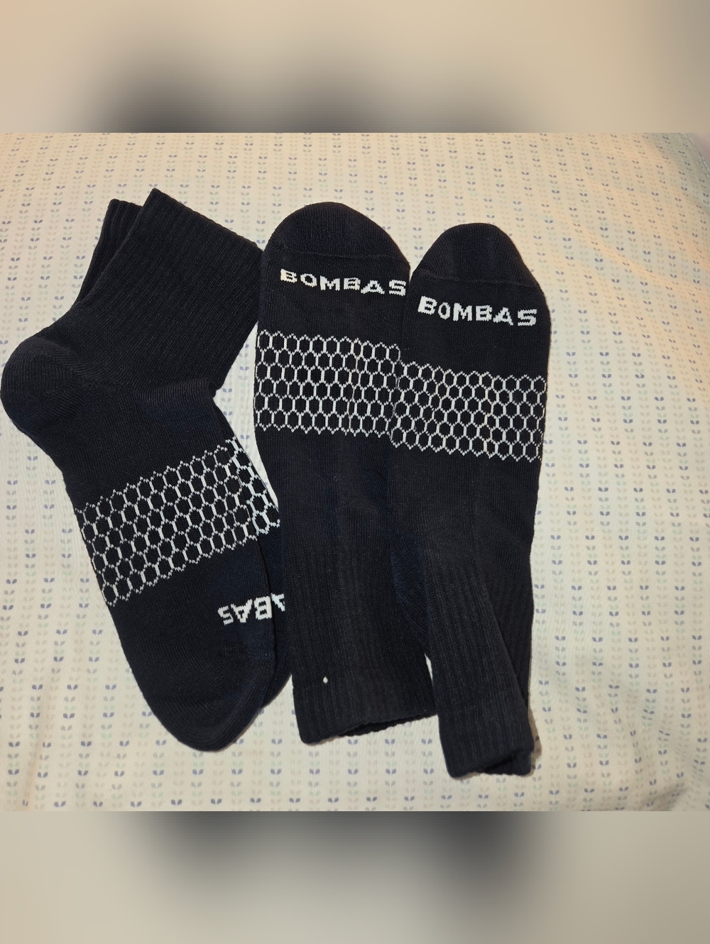 Bombas Navy Ankle Socks with White Honeycomb Pattern Medium
